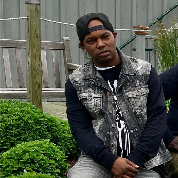 Meet your Posher, Ddevon - Picture 1 of 1